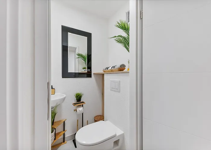 Stilvolle Mit Weitblick & Parkplatz アパート